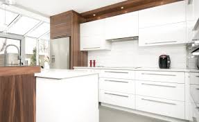Novaro Armoires Cuisine 03 03 1200x735 Jpg 1200 735 Contemporary Walnut Kitchen Kitchen Plans Kitchen Remodel