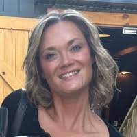 Carrie Boles's Instagram, Twitter & Facebook