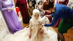 The traditional dress of algeria for women, but more precisely of the city of tlemcen, is an algerian dress composed of several layers of clothes and accessories linked to different mediterranean civilizations. 6 Astonishing Muslim Wedding Traditions In Tatarstan Russia Learn Russian Language