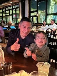 Wow, awesome food. Definitely recommend this place. Got to enjoy every  minute every day. 😀😀😀😀😀