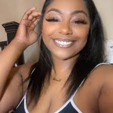 Camille Ashley's Instagram, Twitter & Facebook