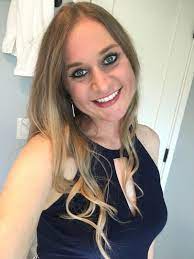 De pe telefon, laptop sau calculator se poate de oriunde! Iulia 28 De Ani Cineva Bun La Suflet Si Pentru Mine Long Hair Styles Hair Styles Beauty