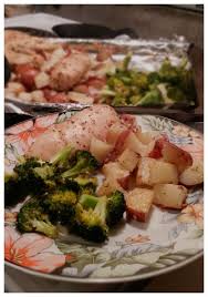 Poulet Et Legumes Au Miel Et Ail Sur Une Plaque Au Bout De La Langue Food Chicken Vegetables