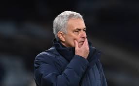 Low, log, & short, outburst, assistan, viewport, low income, look trivial. Mourinho Tidak Pandang Rendah Stoke