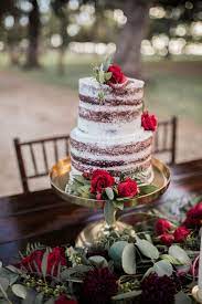 Rustic Christmas Wedding Cake With Red Roses A Princess Inspired Blog A Red And Gold Christm Christmas Wedding Cakes Winter Wedding Cake Fall Wedding Cakes