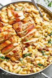 Poulet Toscan Mac And Cheese Est Un Diner One Pot Fait Sur La Cuisiniere En Moins De 30 Minutes Recipes Food One Pot Dinner