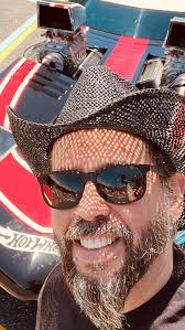 Many thanks to car guy and cool dude Fred Timmons and his dog James who  stopped to buy me lunch in Atlanta