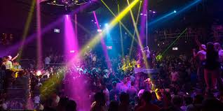 With tourists from all over the world partying, after dark in cancun brings the opportunity to meet new friends accompanied by great music and the best drinks. Dady O Night Club Cancun All You Can Drink Open Bar