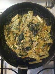 Blettes Sautees A L Ail Et A La Creme Recette Recette De Blettes Recettes De Cuisine Recette Cotes De Blettes