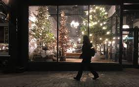Choose and cut tree farm offering three varieties of christmas trees, balled & burlap trees, potted trees, windbreaks, and a full gift shop. Holiday Shopping Vermont Officials Want You To Support Local Businesses