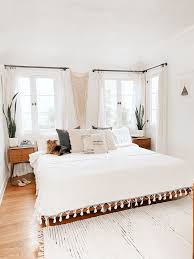 Rated 4.5 out of 5 stars. 26 Ways To Decorate With White In The Bedroom