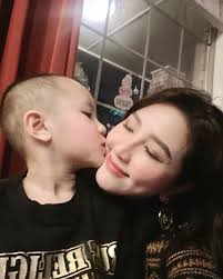 Bảo Thy thả rông khoe body dưới lớp áo mỏng tang, rộ tin mang thai vì vòng  2 nhô lớn và loạt dấu hiệu đáng ngờ