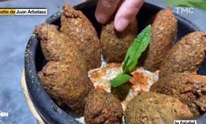 La Recette De Juan Arbelaez Les Falafels Quotidien Avec Yann Barthes Tmc Recette De Falafel Recette Alimentation