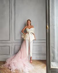 Azzi Osta On Instagram Mont Blanc The Au Trianon Haute Couture Spring Summer 2020 10thanniver En 2020 Robe De Mariee D Ete Belle Robe De Mariee Robe Simple