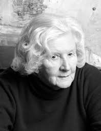 Lois Rae was the wife of a diplomat, mother of a premier