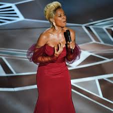 She gives a powerful performance in the new netflix drama mudbound, which opens today in some theaters and on. Mary J Blige S Oscars Performance 2018 Video Popsugar Entertainment