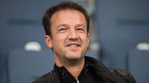 This is the profile site of the manager fredi bobic. Bundesliga Bobic Succeeds Bruchhagen As Chief Executive Officer Of Sport Eintracht Frankfurt