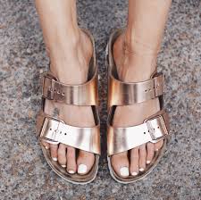 Birkenstock Arizona Rose Gold Sandals Summer Obsession Rose Gold Birkenstocks Velvetsedge Fashion Style Summer Sandal Rosegold B Gold Birkenstocks Rose Gold Birkenstocks Toms Shoes Outfits