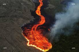« a noter qu'au piton de la fournaise, plus les crises sismiques sont longues, plus les fissures éruptives s'ouvrent à basse altitude. Piton De La Fournaise L Eruption S Est Arretee Reunion Actu Orange Reunion