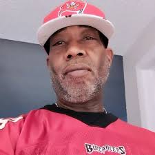 👤 Becky sent you a private message 5 minutes ago "Where are you from?"