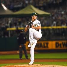 Chris bassitt pitching in tokyo vs. Chris Bassitt On Twitter 100percent3g Stevekronersf Whitesox He S Actually A Splash Brother S Brother Lol