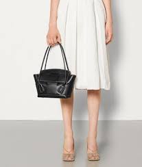 arco 33 bag in french calf top handle bag with an orthogonal maxi weave made from french calf with a natural bottega veneta style inspiration summer veneta