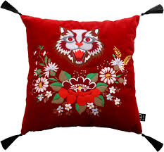Denn schließlich ist der weihnachtsbaum unser highlight im weihnachtlichen wohnzimmer. Casa Padrino Luxus Deko Kissen Mit Troddeln Cat Rot Schwarz 45 X 45 Cm Feinster Samtstoff Wohnzimmer Kissen Heimtextilien Textilien Luxus Kissen