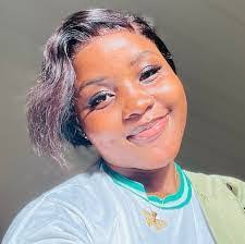 Maxine Hardman's Instagram, Twitter & Facebook