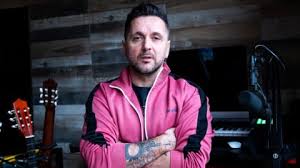 11,365 likes · 699 talking about this. Orosz Barbara Nem Erti Miert Alszik Meg Egyutt 11 Eves Lanyaval Kollo Babett 24 Hu