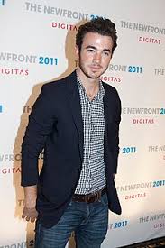The handsome pooch is named for nick's favorite musicians, elvis costello. Kevin Jonas Wikipedia