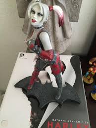 Arkham cityincludes meshes in several formats including fbx, obj and daeincludes pbr textures with normal and specular mapsbrought to you by rip van winkle, enjoy and check out original 3d model of harley quinn from batman: Harley Quinn Statue Batman Arkham City Dc Collectibles 1st Edition 1750540720