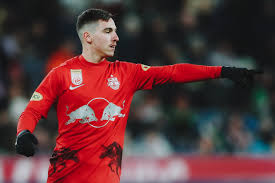 Liverpool In Thailand - 🇮🇱 ออสการ์ กลูคห์ จอมทัพดาวรุ่งทีมชาติอิสราเอลของ  เร้ด บูลล์ ซัลซ์บวร์ก กำลังถูก 👀 ติดตามดูฝีเท้าจากหลายทีมดังในพรีเมียร์ลีก  ซึ่งก็รวม ลิเวอร์พูล อยู่ด้วย . ▷   <a class=