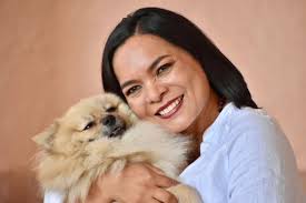 Tarde dominguera disfrutando momentos de felicidad con Muñeco 🐶 ¿Tienes  animales de compañía? ¡Compárteme sus fotos en los comentarios! 🐾 Los  animales merecen nuestro respeto y protección. Tratémoslos con amor y  protejamos