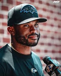 Micah Parsons has 52.5 sacks in four seasons 🦁 13 sacks in 2021 🦁 13.5  sacks in 2022 🦁 14 sacks in 2023 🦁 12 sacks in 2024 How many sacks will  he have this season?