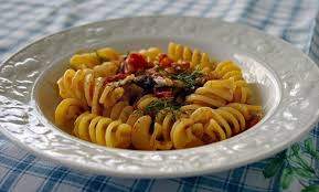 Per preparare gli spaghetti cacio e pepe, come prima cosa occupatevi di grattugiare 200 g di pecorino. Aprende A Calcular La Cantidad De Pasta Por Persona Recetas De Cocina