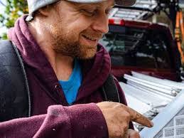 Andrew Valeri's Instagram, Twitter & Facebook