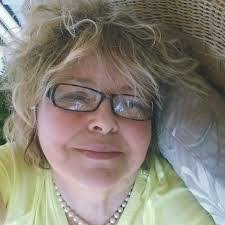 Sandra Destefano's Instagram, Twitter & Facebook