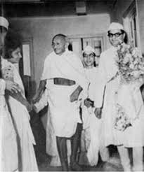 Photo Gallery of Mahatma Gandhi (1933-1948)