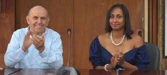 Mayolo, de 31 años, abogada por la universidad javeriana de cali, cuenta con una el presidente de colombia, iván duque, ha nombrado este viernes nueva ministra de cultura a angélica mayolo. Angelica Mayolo Asume Como Nueva Secretaria De Desarrollo Economico Ultimas Noticias De Buenaventura Colombia Y El Mundo