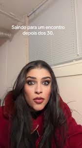 Debora Brum's Instagram, Twitter & Facebook