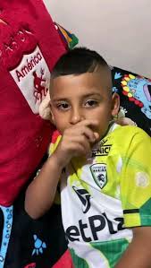 Lastimosamente nunca la gente entendera lo que es ponerse en los zapatos de  este lindo deporte.solamente se sentara a criticar,insultar y ser tan  hipocritas como siempre en la vida .De todo eso ...