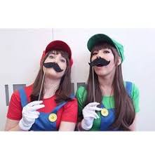 Dann stellen wir dir hier etwas zubehör vor, mit dem du dich ruckzuck in einen original super mario verwandeln kannst: Die 7 Besten Ideen Zu Super Mario Luigi Kostum Selber Machen Luigi Kostum Super Mario Kostum Mario Kostum