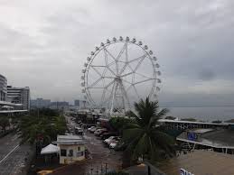 It is also the 12th largest shopping mall in the world. File Sm Mall Of Asia Moa Eye Pasay 2018 12 31 Jpg Wikipedia