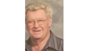 Jerry Lindauer's Instagram, Twitter & Facebook