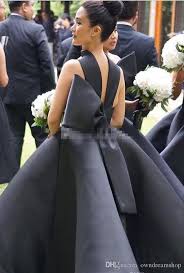 You can select red or pink bridesmaids dresses under affordable price. Trendy Short Black Bridesmaid Dresses Halter Bow Tea Length Satin Country Garden Beach Wedding Guest Gowns Maid Of Honor Dress Plus Size From Owndreamshop 88 65 Dhgate Com