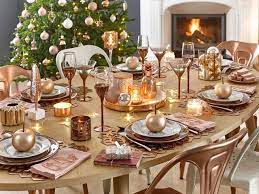 Deco Table De Noel Notre Inspiration Tendance Pour Table De Fete Rose Gold Christmas Table Copper Christmas Table Copper Christmas Decor