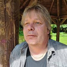 Miriam Gast hat dein Profil 3 mal besucht 👤 (1) hat dir eine  Freundschaftsanfrage gesendet!