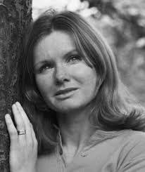 Jennie Linden's Instagram, Twitter & Facebook