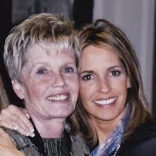 Julie Dominici and Aaron Lee's Wedding Website