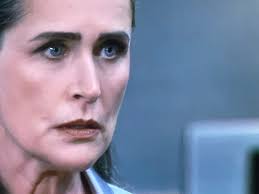 That's a laugh, Liz warning Tony that Tracy is dodgy. He's as bent as a  nine-bob note!